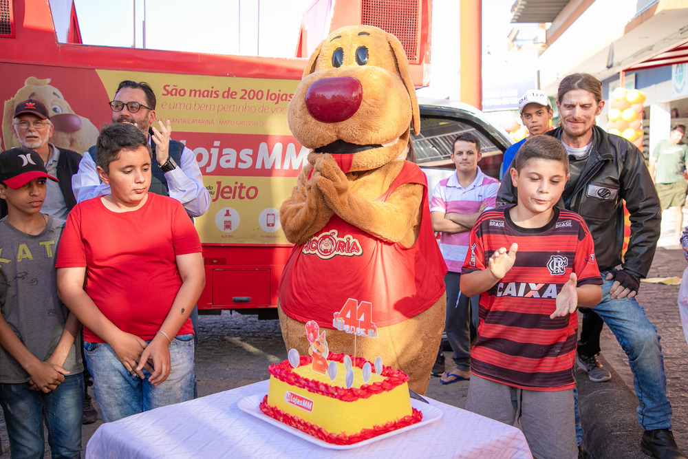 Foto 2 / Caminhão de Prêmios MM sai para Garuva