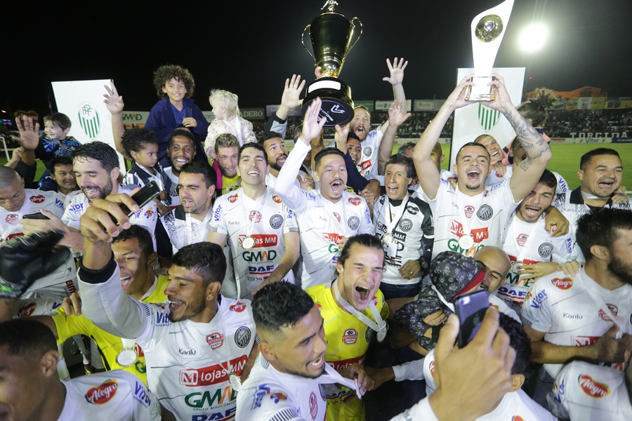 Foto 1 / Operário é Campeão Paranaense da segunda divisão