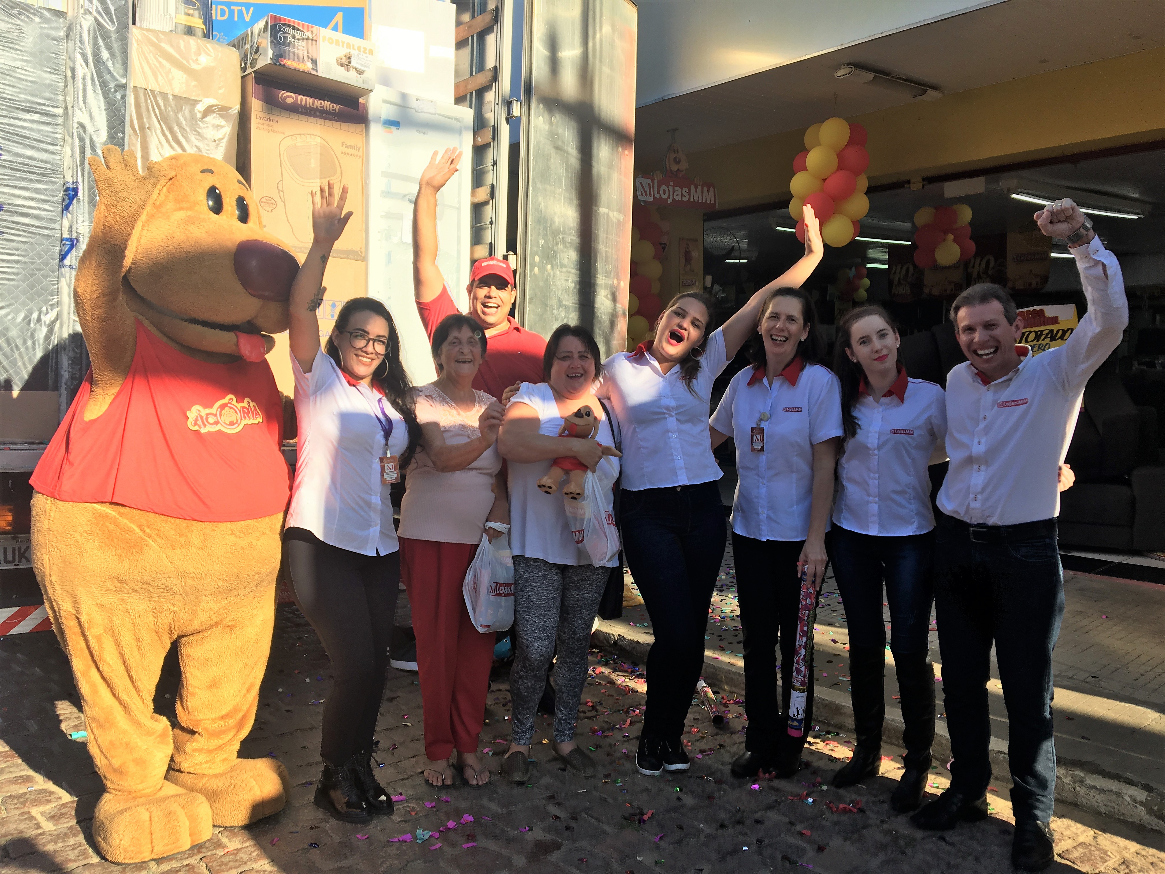 Foto 1 / Cliente de Corupá ganha Caminhão de Prêmios MM