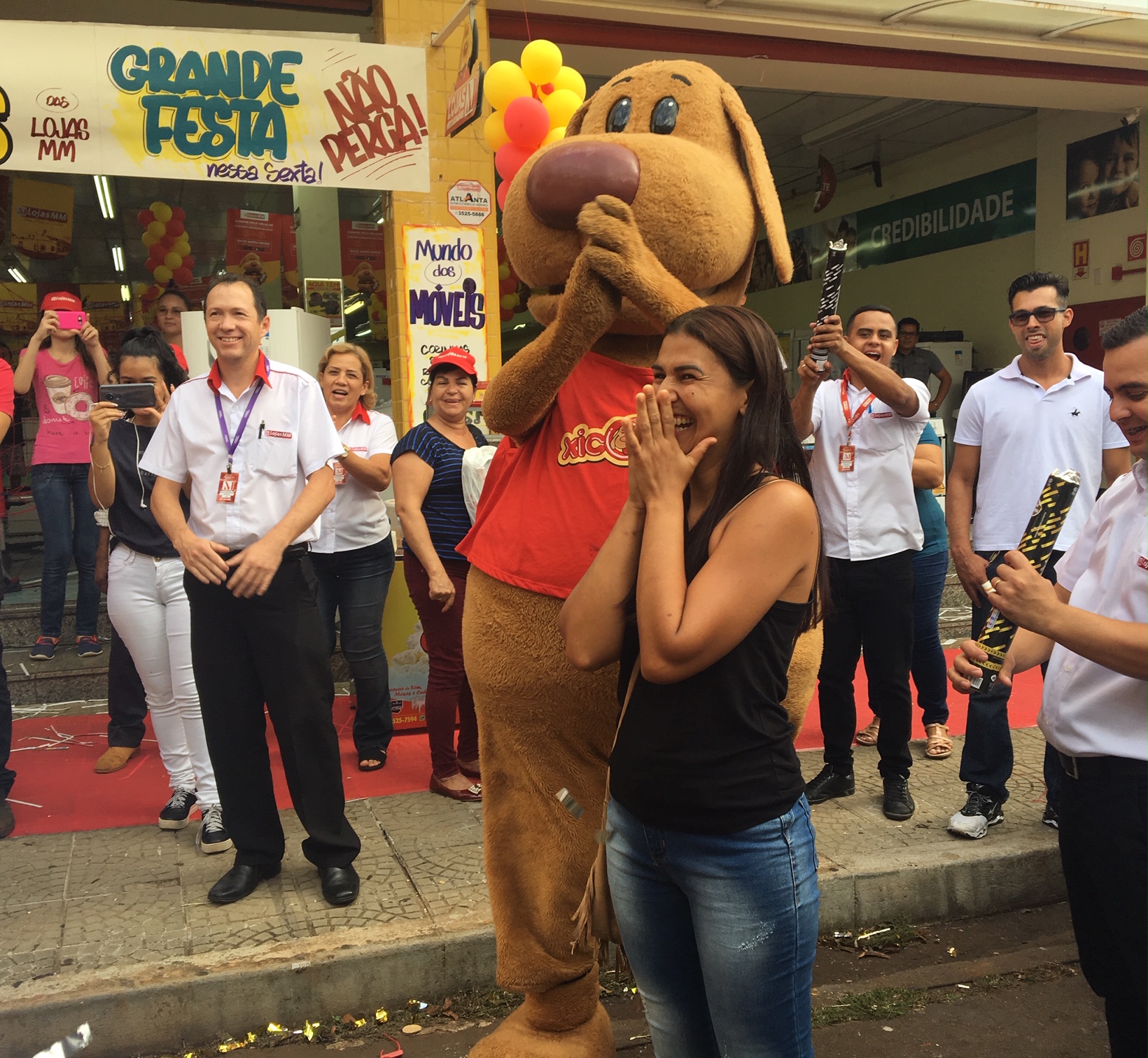 Foto 3 / MM entrega dois Caminhões de Prêmios em um só dia