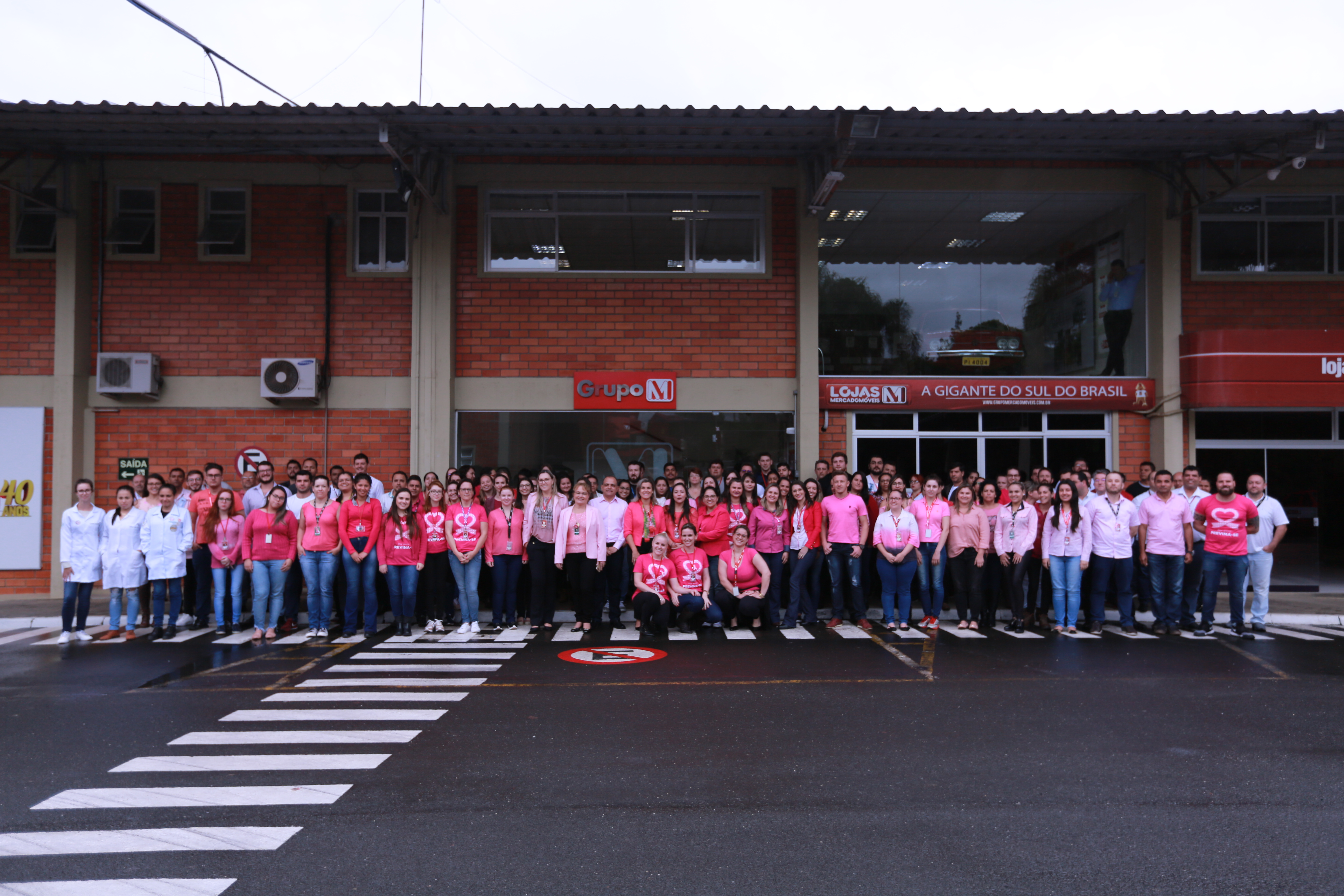 Foto 3 / Lojas MM promove ações em alusão ao Outubro Rosa 
