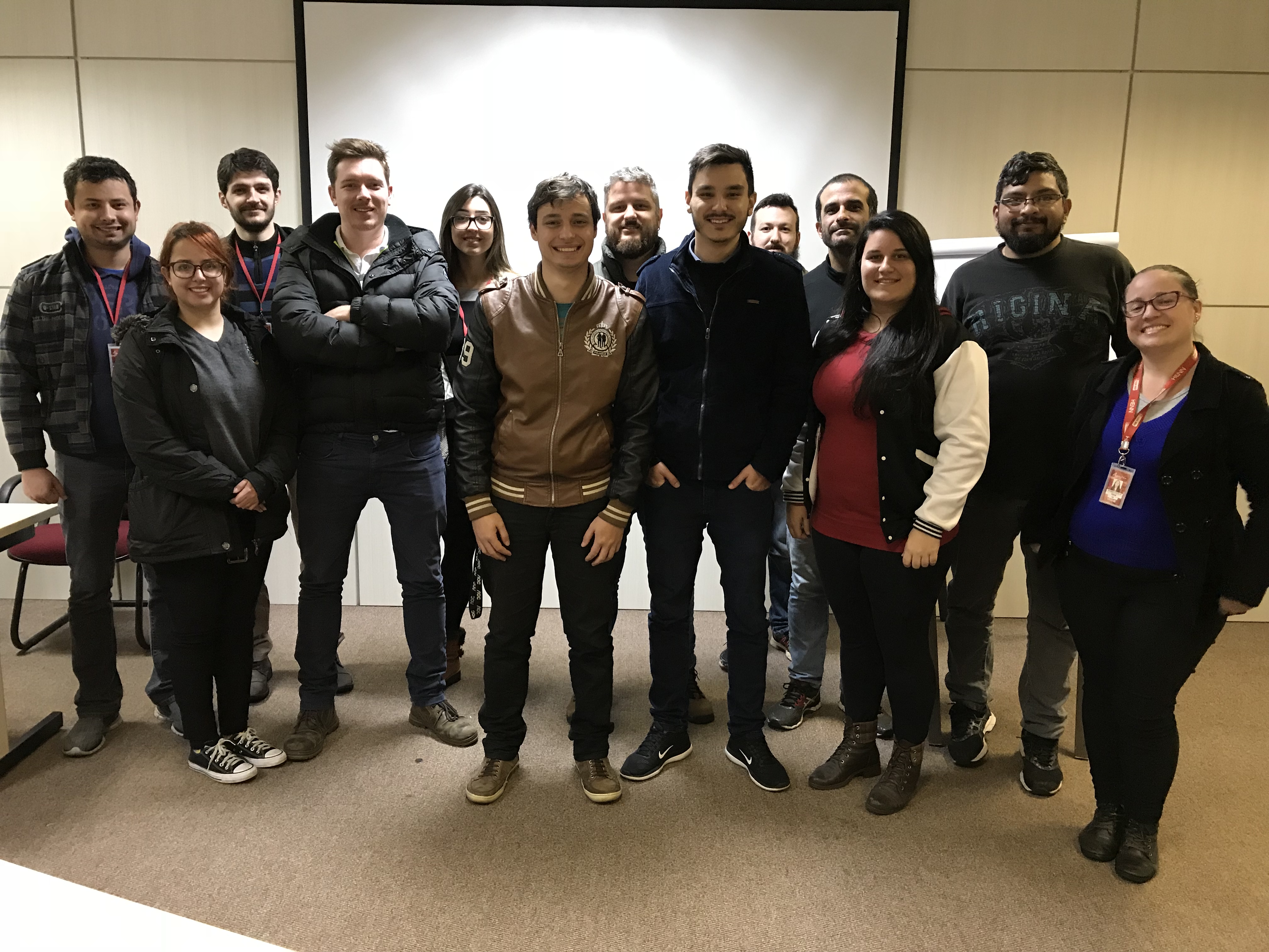 Foto 3 / Desenvolvedores realizam treinamento de Banco de Dados