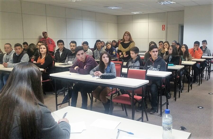 Foto 2 / Lojas MM realiza processo seletivo para Jovem Aprendiz