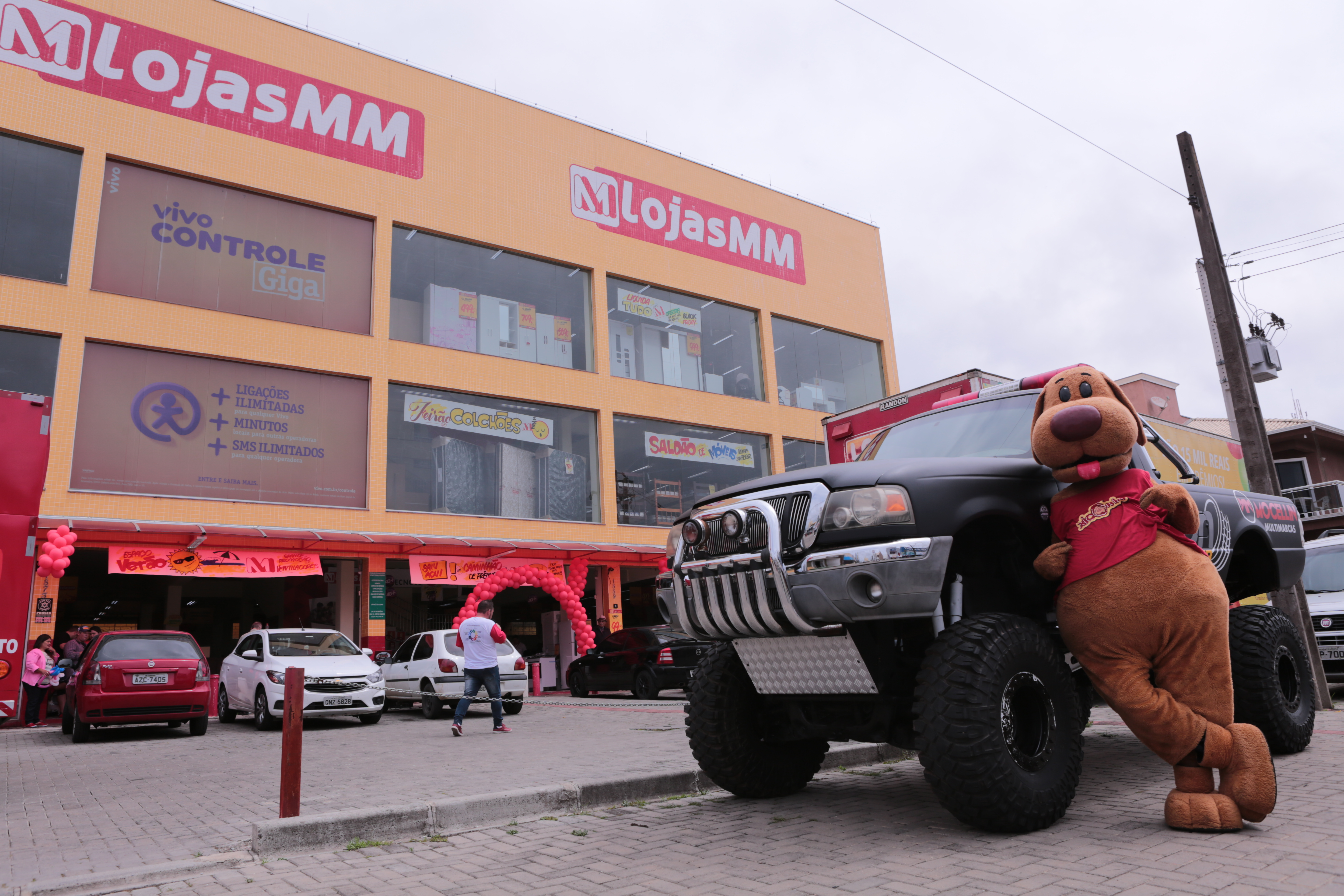 Caminhão de Prêmios MM é entregue em Campina Grande do Sul